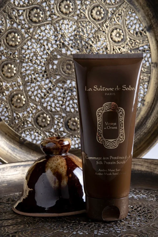 gommage-aux-proteines-de-soiesenteur-ambre-musc-santal Gommage aux Protéines de Soie – Ambre Musc Santal